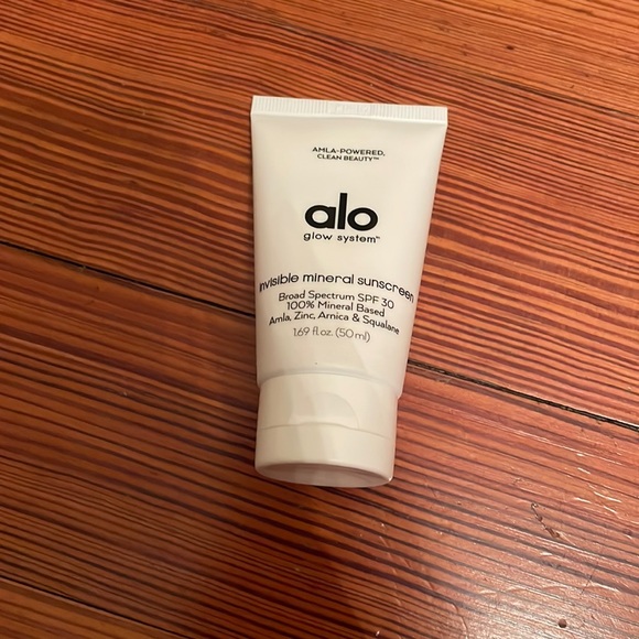 ALO Invisible Mineral Sunscreen 50mL - Picture 1 of 3